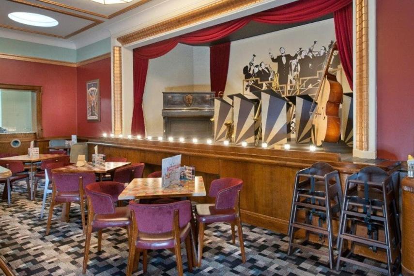 The Greenwood - Wetherspoon Hotel Northolt (Greater London)